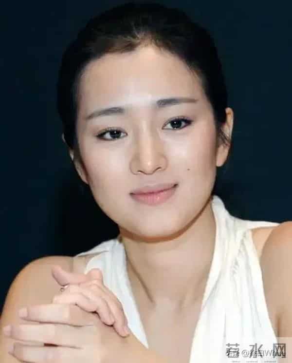 巩俐1986年手写稿曝光！字迹遒劲有力，书法爱好者迫不及待要临摹