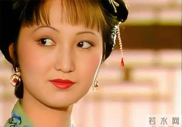 秋纹一句话道出平儿袭人凤姐的大秘密，原来宝钗早就想借刀杀人