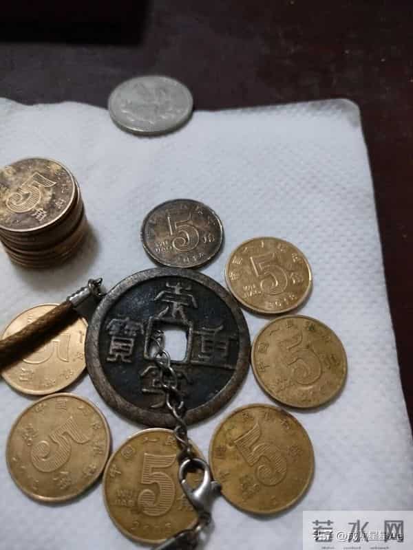 退休人员收藏硬币能够增添乐趣比找人抬杠更有意义