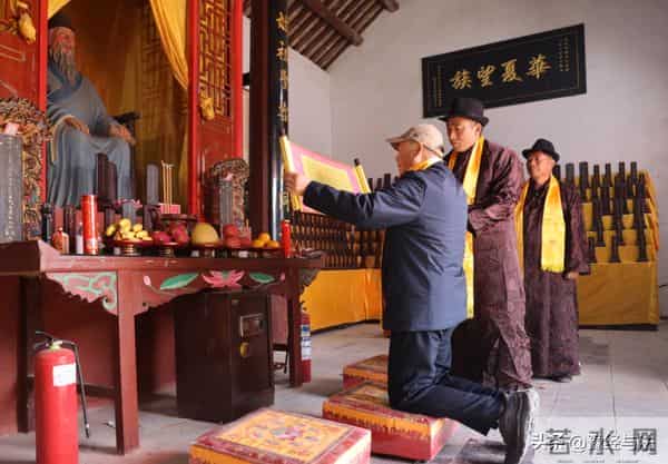 归德田氏举行2025年寒衣节拜祖典礼