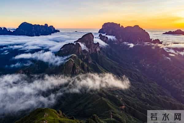 人生三境界：慢行得从容，远行见天地，独行成格局