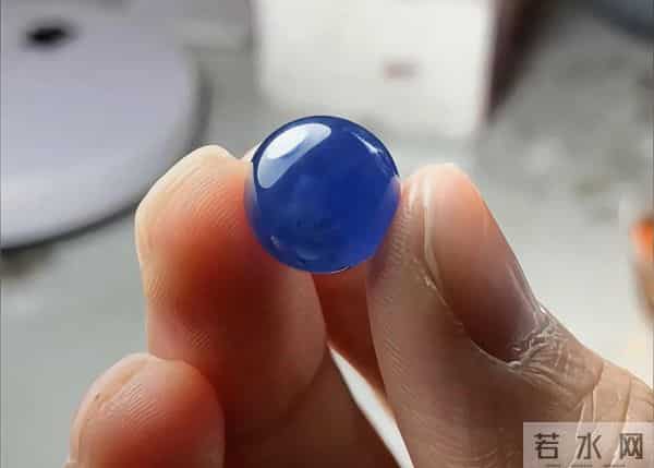 天空蓝确实很好，但真正有实力的是星空蓝翡翠