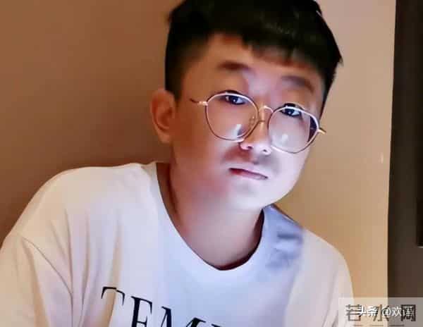 相声界乌烟瘴气，冯巩为什么不出手，姜昆的“下场”就是前车之鉴