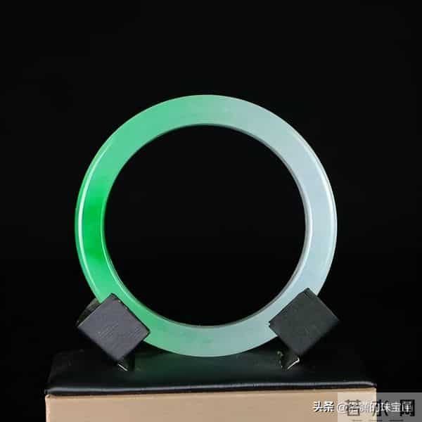 非洲翠的7大冷知识：外号“倒霉石”，颜值天花板，永远的配角。