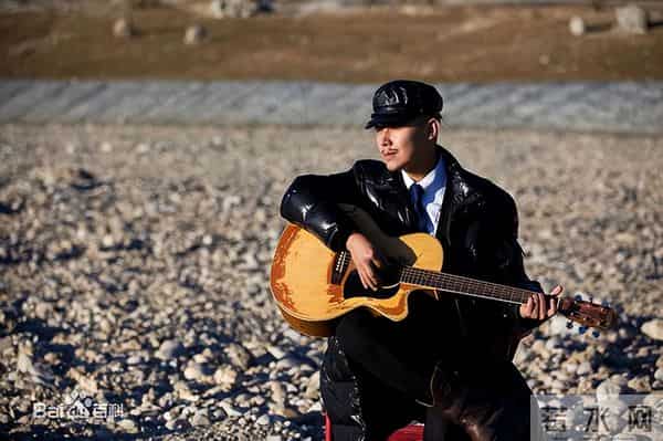 事实证明，靠鸡汤救穷人，稳坐“神坛”的大冰，已走上另一条道路