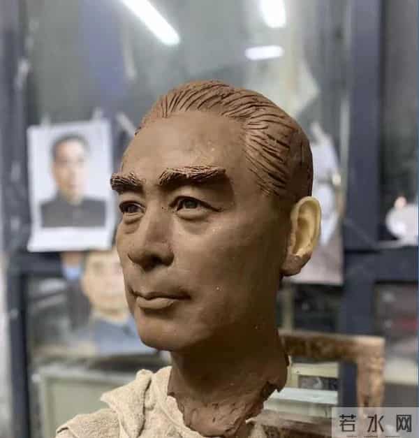 滇韵匠心映初心 多元艺术铸担当——记云南艺术家段雪岗和他的作品