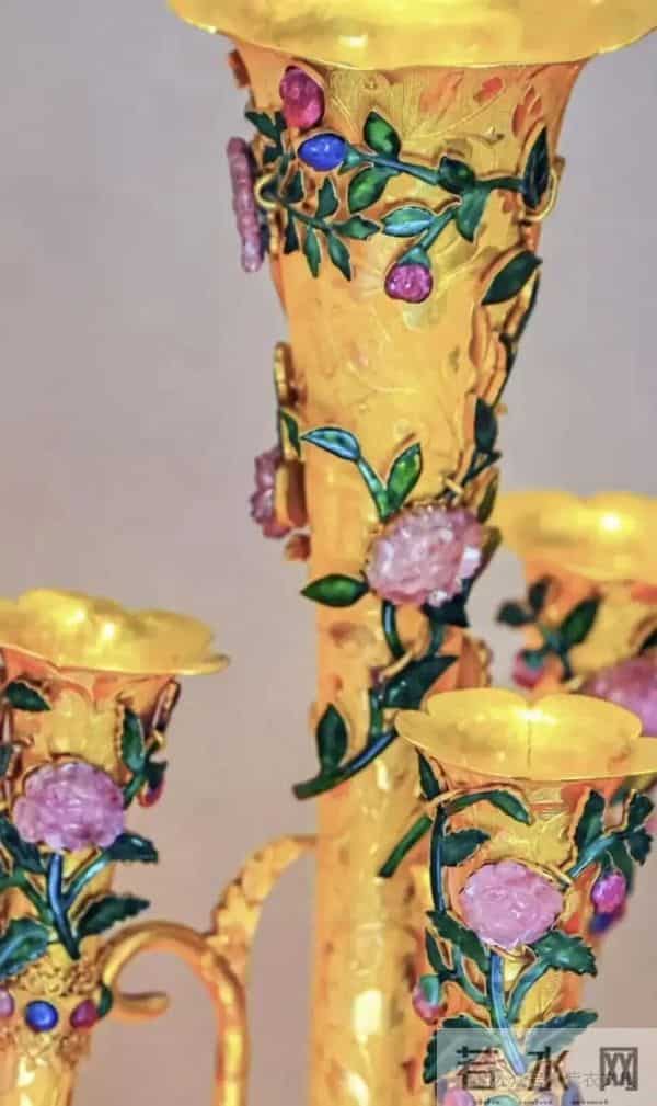 清朝娘娘们的“高定”烛台，真精致啊！