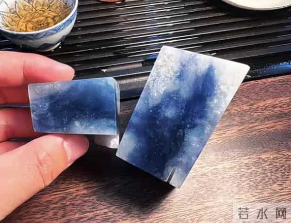 天空蓝确实很好，但真正有实力的是星空蓝翡翠