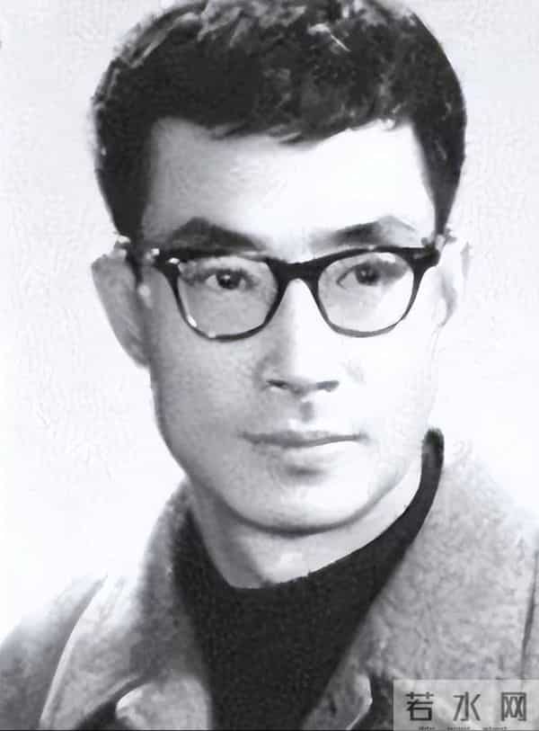 用一个“假名字”演了一辈子戏，娶了世界冠军，晚年只剩窗前孤影