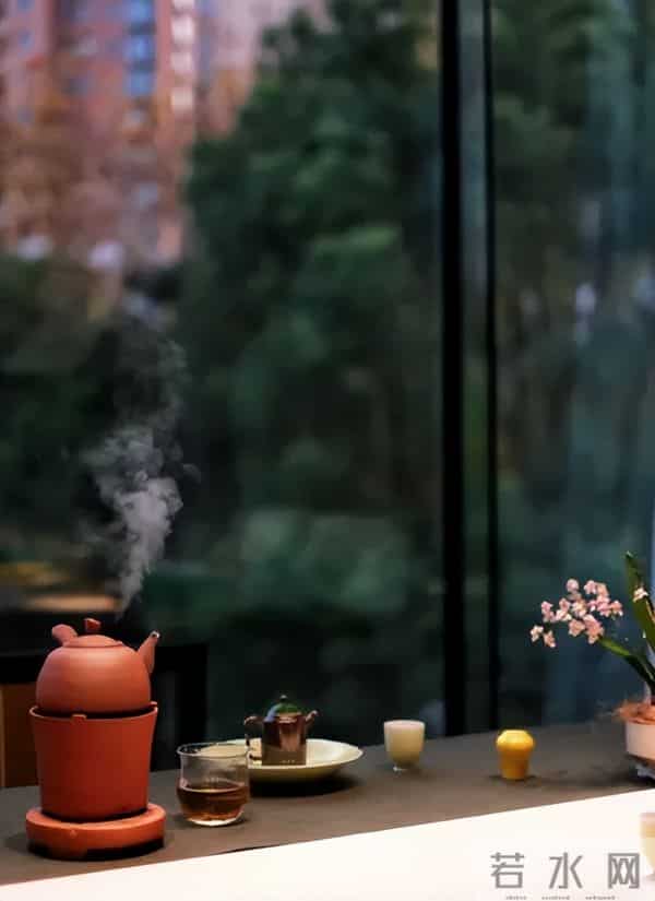 「今日作家」梁行 ‖ 闲逸茶香伴清欢，吾心安处是吾乡（散文）