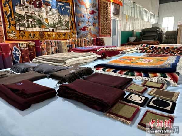 （文化中国行）千年藏毯焕新生“闯世界”