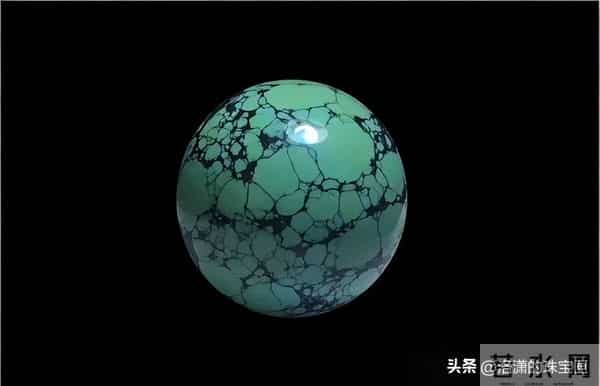 关于绿松石的八大冷知识：它比珍珠还娇气，史上最早被仿制的宝石
