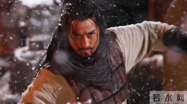 水浒双雄命运悬殊：林冲一身本事却步步绝境，武松凭啥处处逢生？