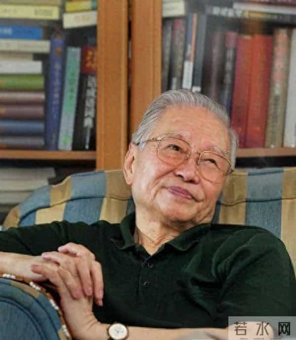 江苏籍作家王火逝世，最早报道南京大屠杀记者之一，他曾说把历史写出来就对得起历史