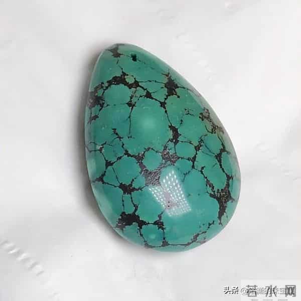 关于绿松石的八大冷知识：它比珍珠还娇气，史上最早被仿制的宝石