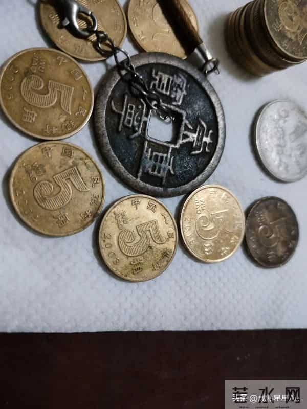 退休人员收藏硬币能够增添乐趣比找人抬杠更有意义