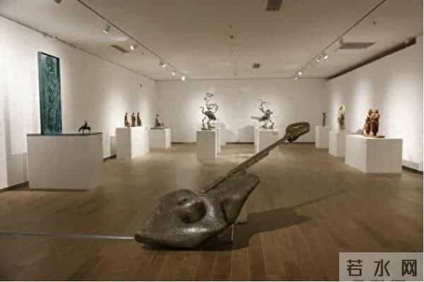 这场展览，用雕塑与时代对话