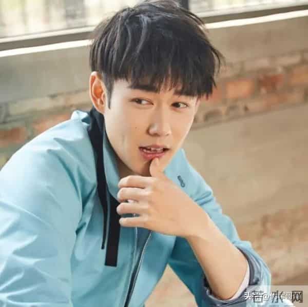 爸爸是国家一级演员，出道15年不温不火，36岁靠《四喜》终于红了