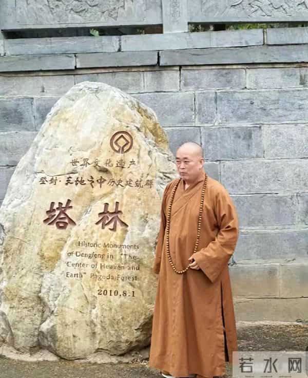 不查不知道一查吓一跳，掌管少林寺38年的释永信，私下到底多享受
