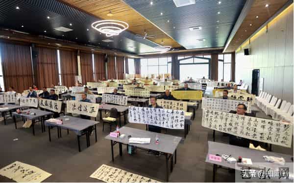 广州从化百米书法长卷现场创作大会在荔博园圆满举办