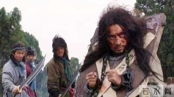 水浒双雄命运悬殊：林冲一身本事却步步绝境，武松凭啥处处逢生？