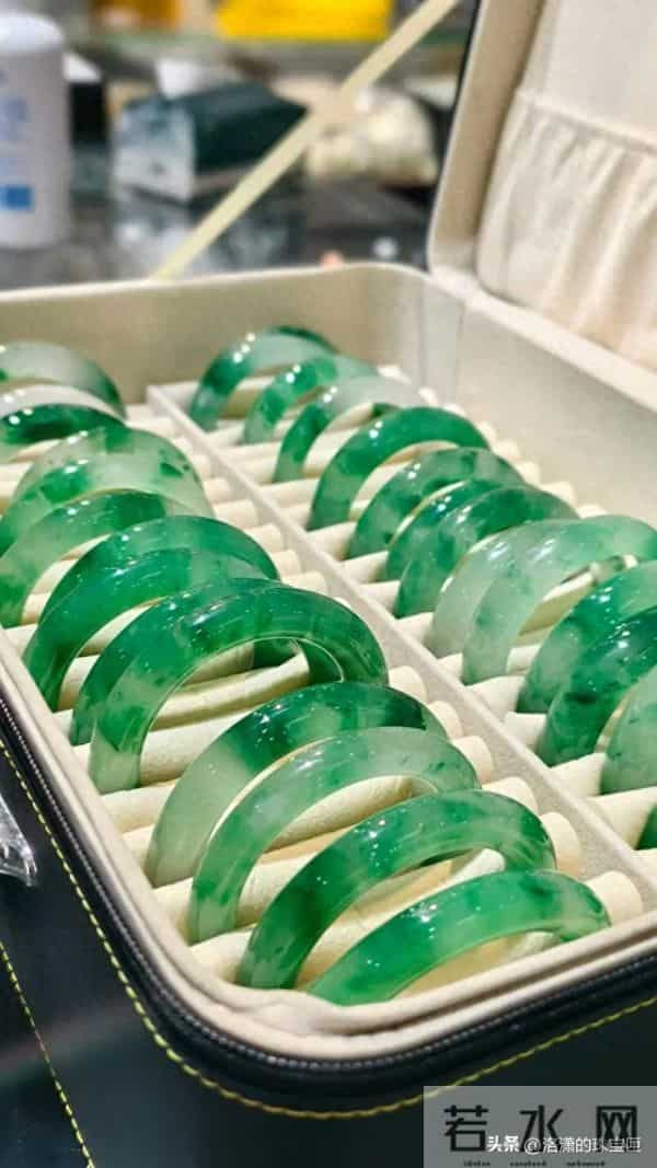 非洲翠的7大冷知识：外号“倒霉石”，颜值天花板，永远的配角。