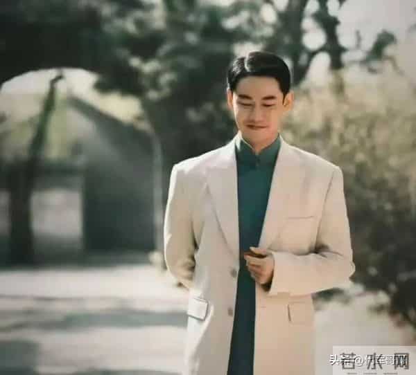 爸爸是国家一级演员，出道15年不温不火，36岁靠《四喜》终于红了