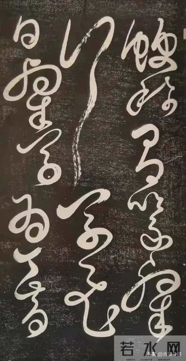 50岁的怀素狂草已达化境,写出挑战王羲之大作,内行都说他赢了!