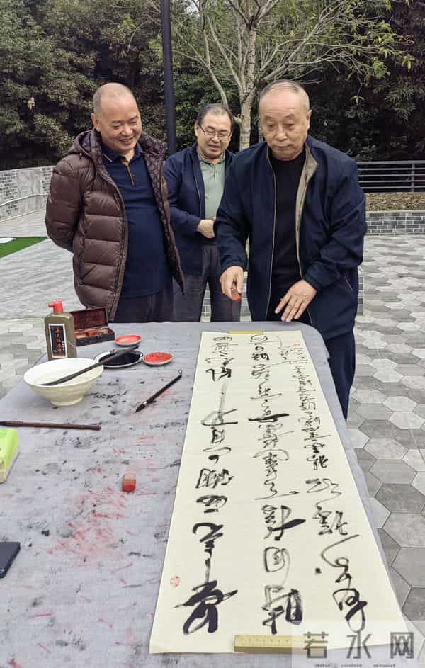 笔墨飘逸 诗韵浓郁——观刘兆永书法记