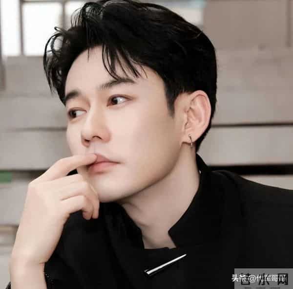 爸爸是国家一级演员，出道15年不温不火，36岁靠《四喜》终于红了