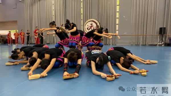 她，是茂名永恒的传奇！——在鼓乐响起之前，让我们认识一位真实的“巾帼英雄”