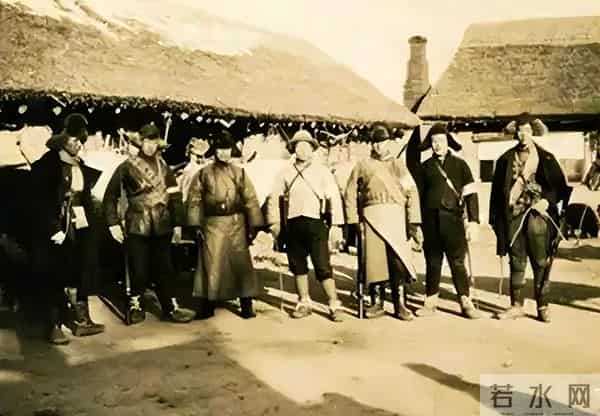 1957《林海雪原》轰动全国，罗荣桓拍板作者：回部队，授上校军衔