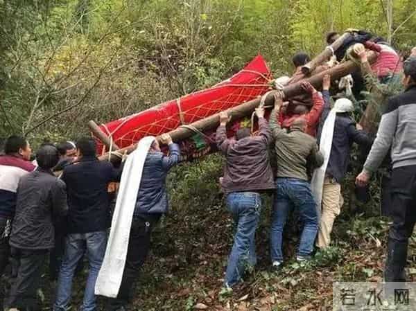 为何大多数地方已经推行火葬后仍然还有人选择土葬呢？