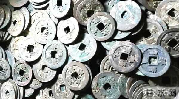 墙角里的财富密码：这七种北宋古钱币，版本对了价值上万！