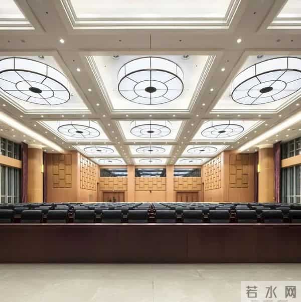 北京CBD地标：人民日报社总部大楼，灵感源自“人”字