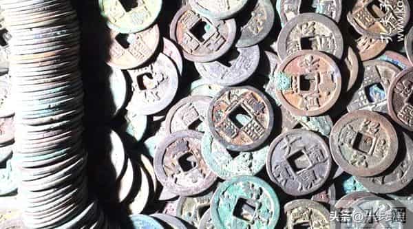 墙角里的财富密码：这七种北宋古钱币，版本对了价值上万！