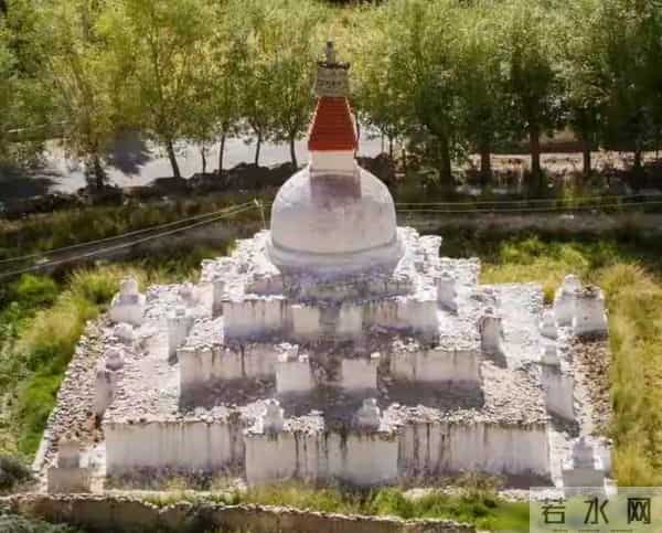 山东兴起一日葬：老人上午离世下午就下葬，子女当天夜晚返城上班