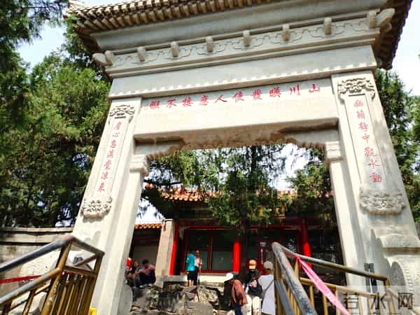 颐和园画中游及荇桥之匾额、对联赏析