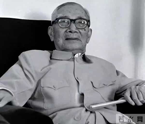 两任妻子郁郁而终，6 子女恨之入骨，独活 93 岁，原配子女无一送终