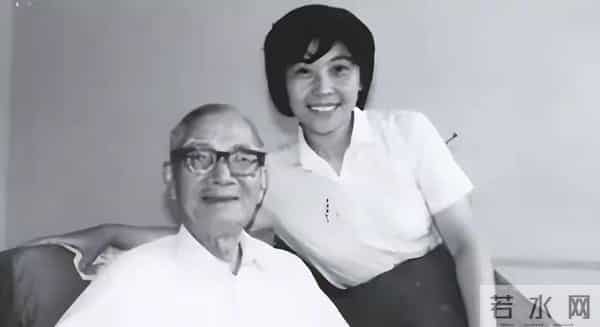 两任妻子郁郁而终，6 子女恨之入骨，独活 93 岁，原配子女无一送终