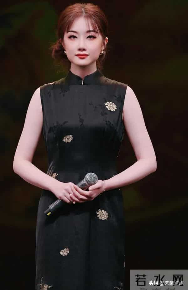 越剧“新生代”10大美女，陈丽君第二，花中魁首是她