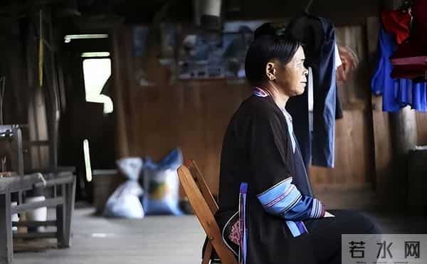 16岁因长相太美被画在1元人民币上，婚后生下儿女，如今过得如何