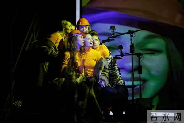 “我们想象中的上海，和实际看到的上海一样，只不过天气特别好”