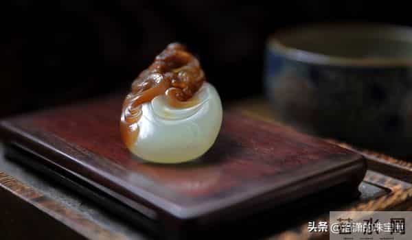 玉是石，但石不一定是玉！能称之为“玉”的，恐怕真的只有两种。