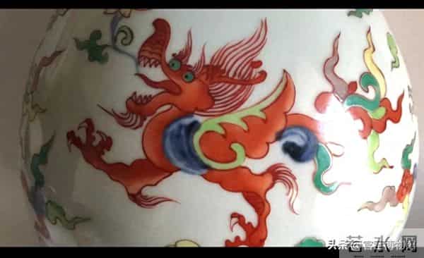 Al鉴定了官窑博物馆旧藏宣德青花五彩夔龙纹玉壶春瓶