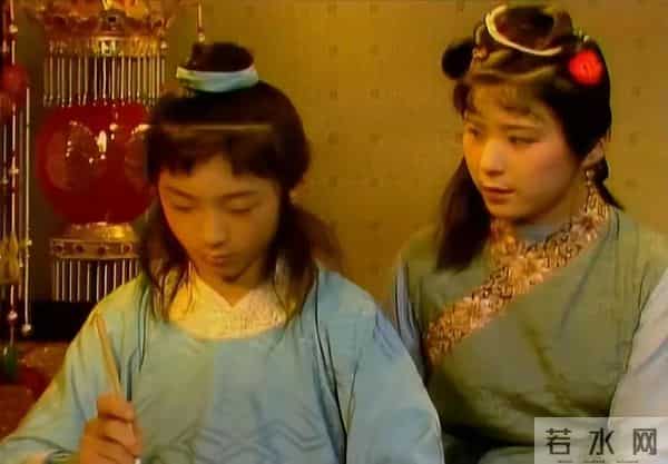 贾环向宝玉泼蜡油其实另有原因，难怪王夫人不敢声张