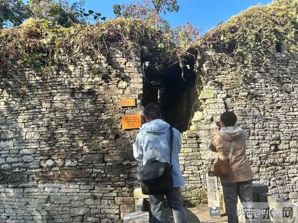 石头城里穿越时光，贵州安顺藏着一个“活着的明朝”