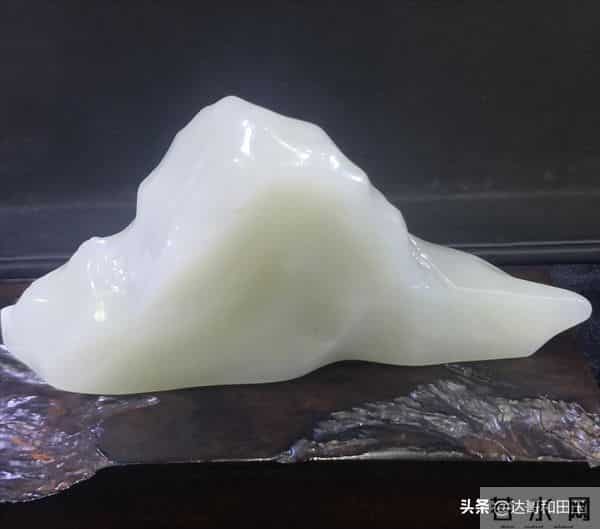 什么是和田玉的糯性与脂粉感?