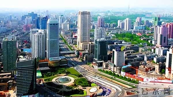 老太二十多年不吃饭，医院检查无大碍，女儿给出线索：与父亲有关