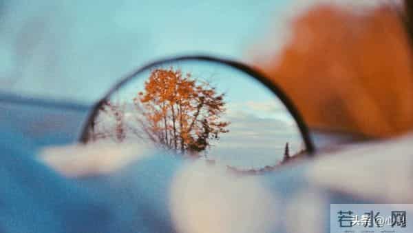 心眼坏的人，往往有这几个特征，离这种人远点，他们心眼不正